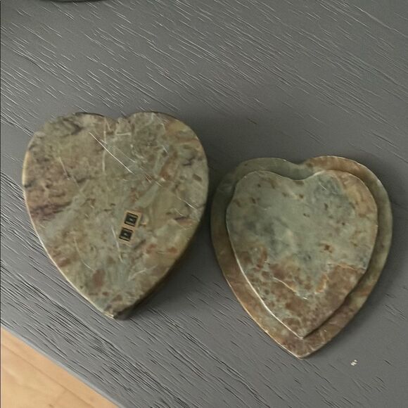 Heart-Shaped Floral Stone Trinket Box - Picture 4 of 7